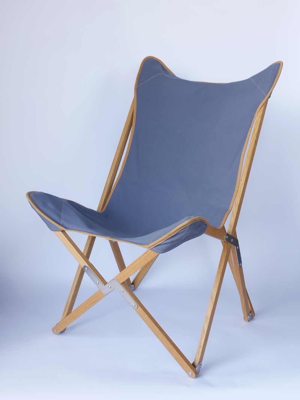 Kampierstuhl TP aus Eiche mit Sitzfläche Segeltuch blau